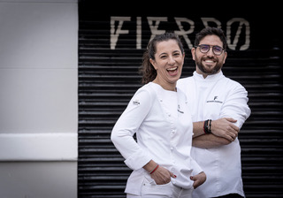 Germán Carrizo y Carito Lourenco, los dueños de Fierro, en Valencia.