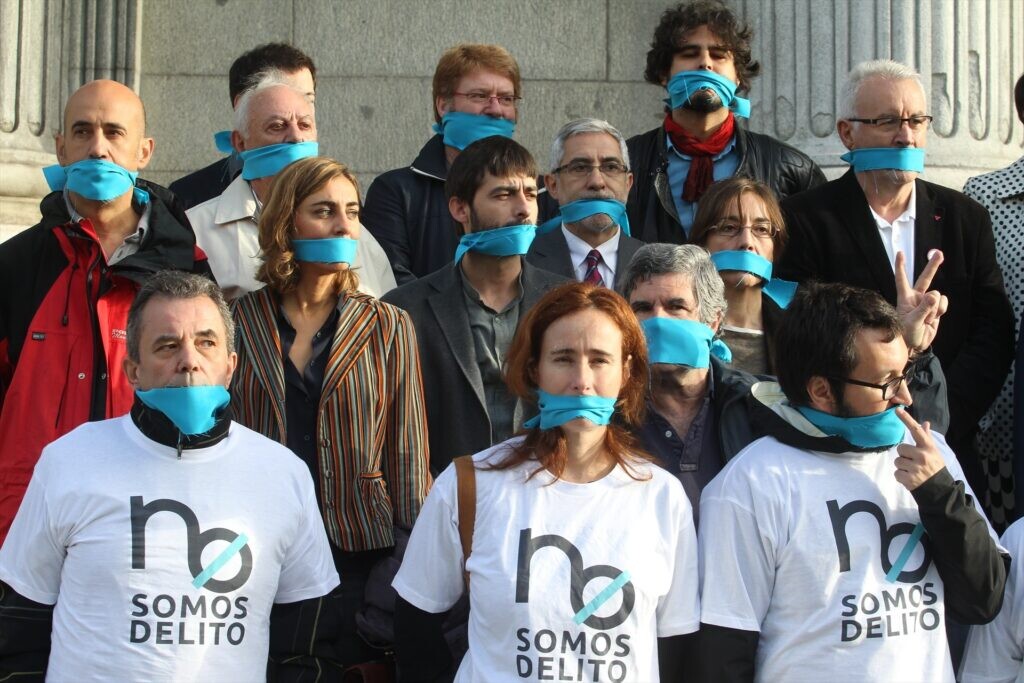 Tras meses de negociaciones por fin PSOE, Unidas Podemos, PNV y ERC han acordado un texto para poder tramitar una reforma de la polémica Ley Mordaza.
