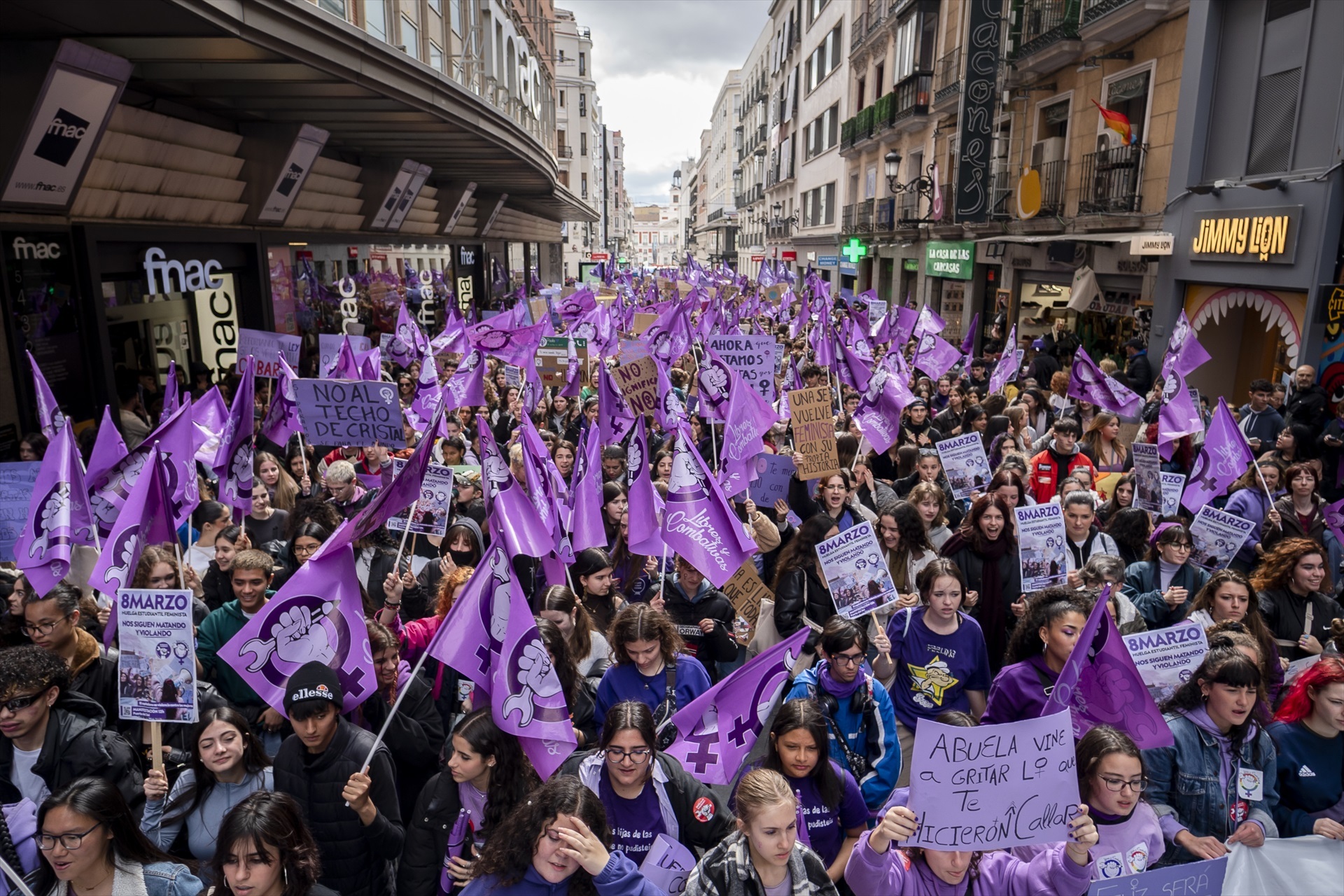 Crónica Libre. Un año por la mujer