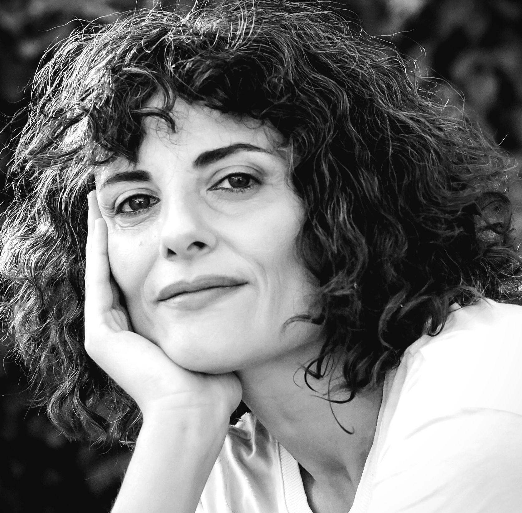Entrevista de la escritora Rosario Villajos en crónica libre