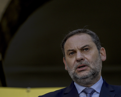Abalos, vuelve a la política