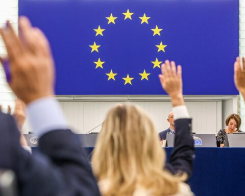 Parlamento Europeo Inteligencia Artificial Crónica Libre