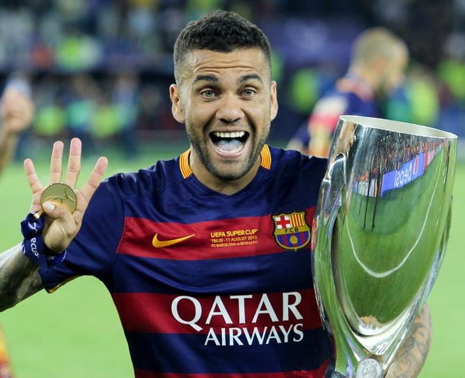 Dani Alves Crónica Libre