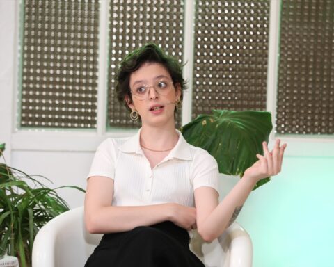 Elisabeth Duval Crónica Libre
