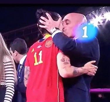 Beso Rubiales jurídico