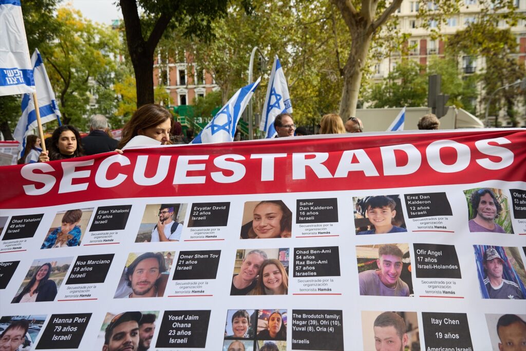 israel mujeres