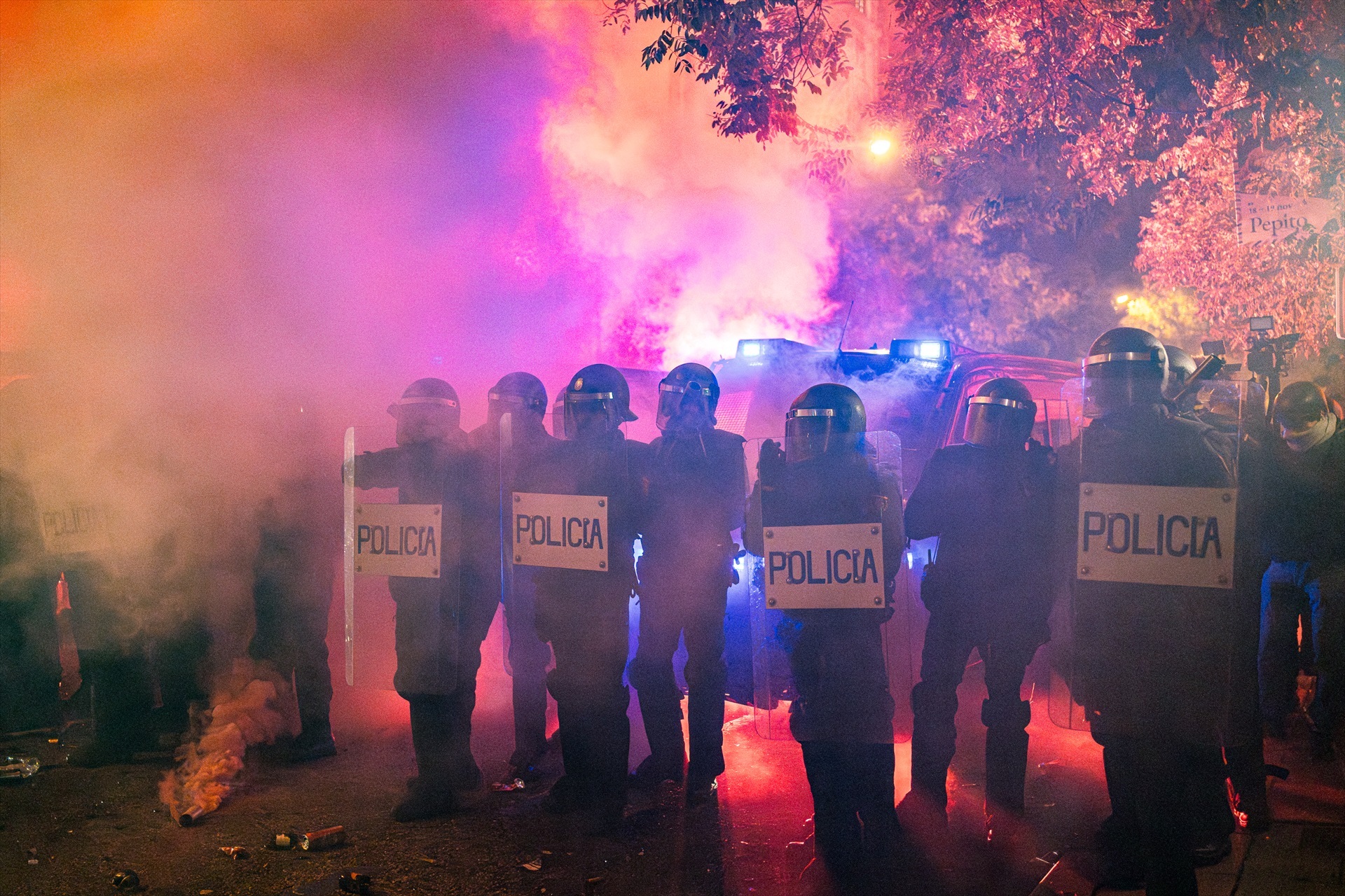 policías