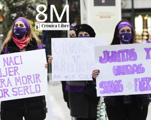 8M género