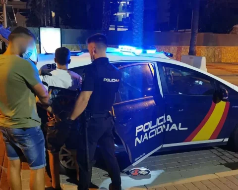 policía