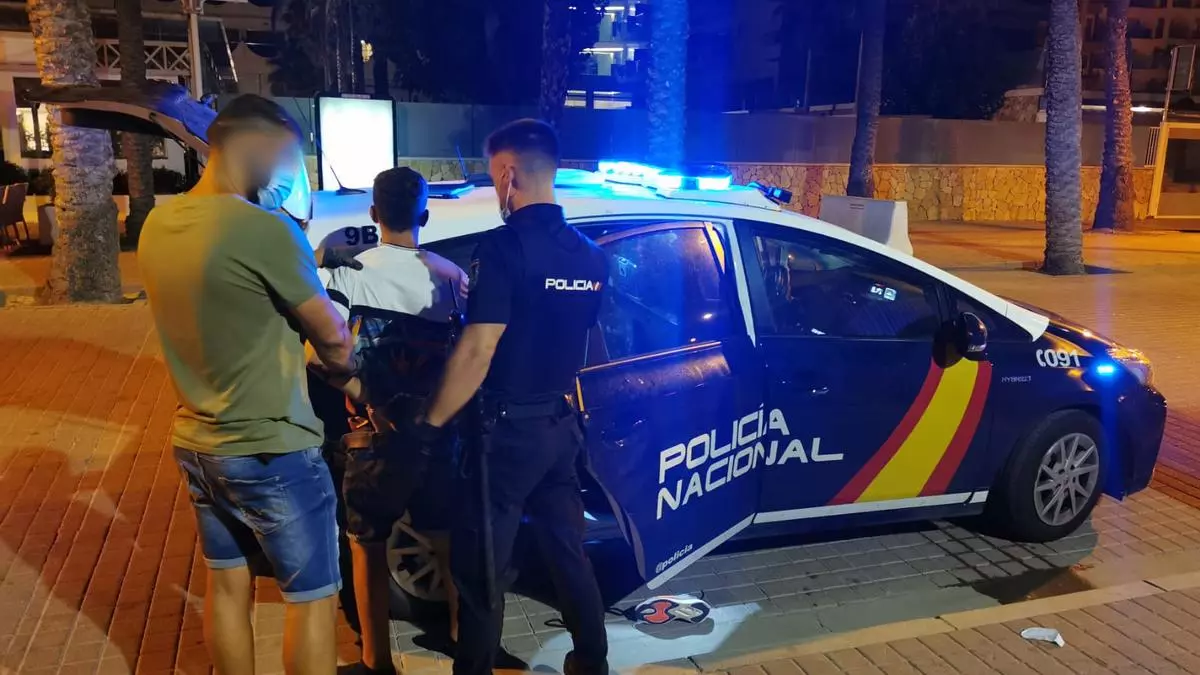 policía
